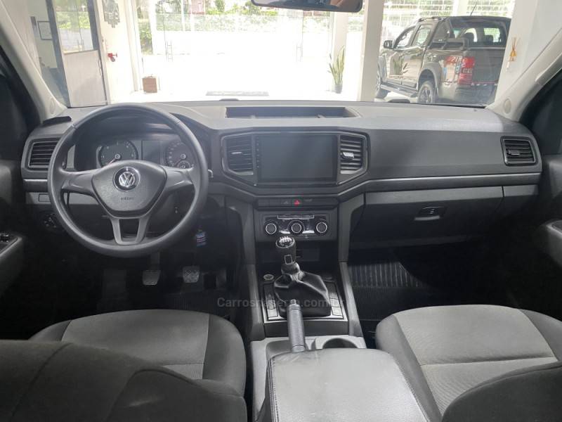 VOLKSWAGEN - AMAROK 2.0 SE 4X4 CD 16V TURBO INTERCOOLER DIESEL 4P MANUAL - 2018/2018 - Prata - R$ 107.900,00