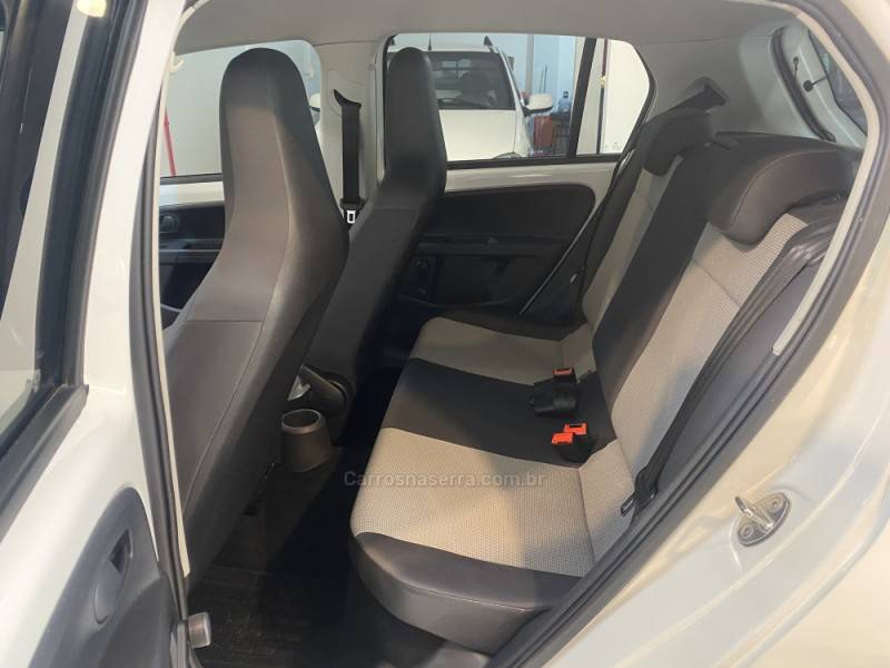 VOLKSWAGEN - UP 1.0 MPI TAKE UP 12V FLEX 4P MANUAL - 2016/2016 - Branca - R$ 41.900,00