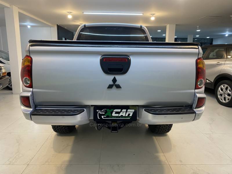 MITSUBISHI - L200 TRITON 3.2 GLS 4X4 CD 16V TURBO INTERCOLER DIESEL 4P MANUAL - 2012/2013 - Cinza - R$ 115.900,00