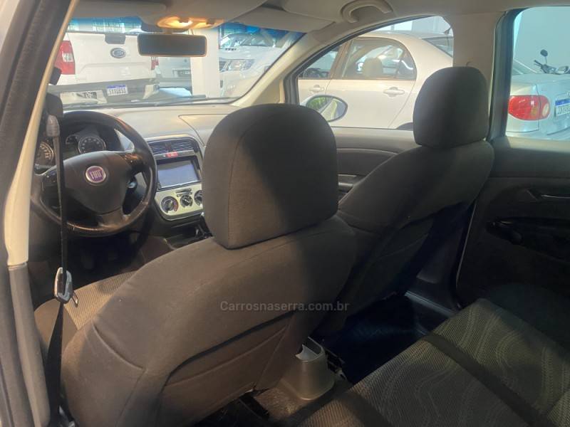 FIAT - PUNTO 1.4 ELX 8V FLEX 4P MANUAL - 2009/2010 - Prata - R$ 33.900,00