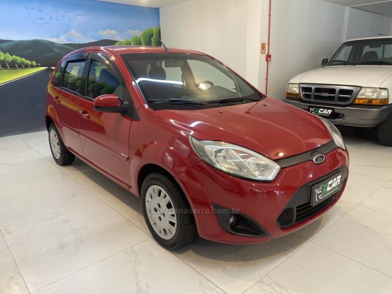 FORD - FIESTA 1.6 ROCAM SE 8V FLEX 4P MANUAL - 2014/2014 - Vermelha - R$ 39.900,00