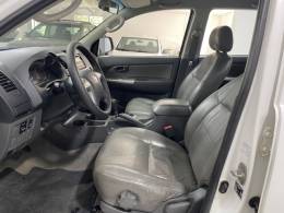 TOYOTA - HILUX 3.0 SR 4X4 CD 16V TURBO INTERCOOLER DIESEL 4P AUTOMÁTICO - 2011/2012 - Branca - R$ 119.900,00