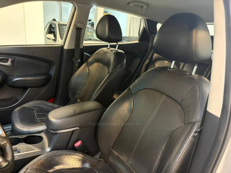 HYUNDAI - IX35 2.0 MPFI GLS 16V FLEX 4P AUTOMÁTICO - 2011/2012 - Prata - R$ 63.900,00