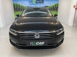 VOLKSWAGEN - PASSAT 2.0 TSI HIGLHINE GASOLINA 4P AUTOMATIZADO - 2018/2018 - Preta - R$ 154.900,00