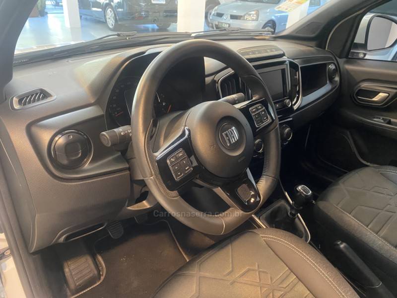 FIAT - STRADA 1.3 VOLCANO CD 8V FLEX 4P MANUAL - 2022/2022 - Branca - R$ 104.900,00