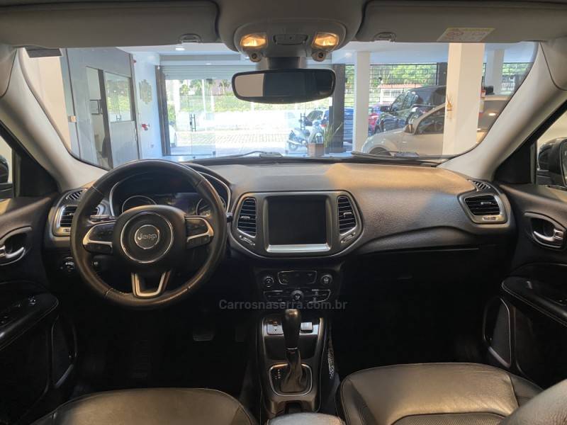 JEEP - COMPASS 2.0 16V FLEX LONGITUDE AUTOMÁTICO - 2017/2017 - Preta - R$ 93.900,00