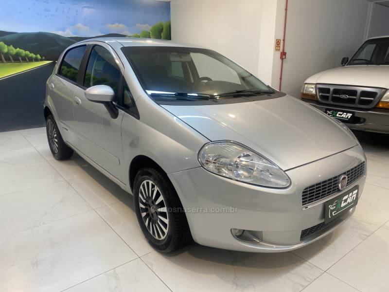 FIAT - PUNTO 1.4 ELX 8V FLEX 4P MANUAL - 2009/2010 - Prata - R$ 33.900,00