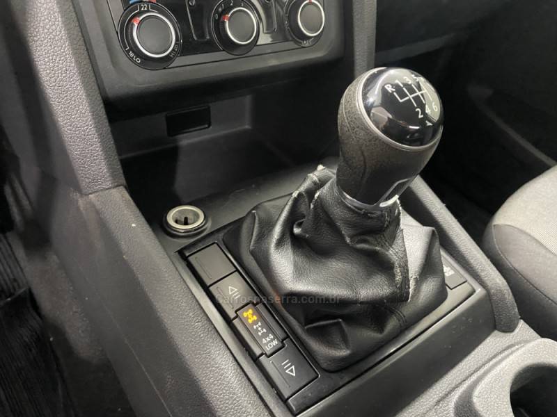 VOLKSWAGEN - AMAROK 2.0 SE 4X4 CD 16V TURBO INTERCOOLER DIESEL 4P MANUAL - 2018/2018 - Prata - R$ 107.900,00