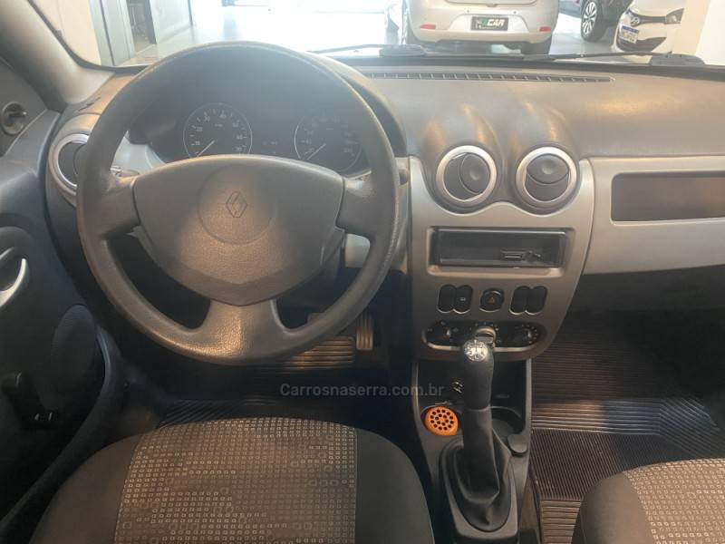 RENAULT - SANDERO 1.0 EXPRESSION 16V FLEX 4P MANUAL - 2011/2011 - Prata - R$ 29.900,00
