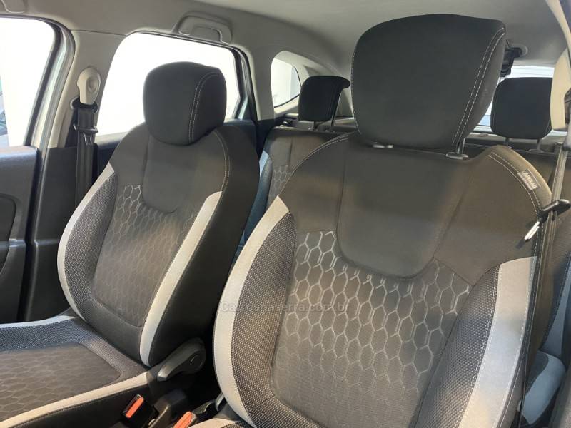 RENAULT - CAPTUR 1.6 16V SCE FLEX ZEN MANUAL - 2019/2019 - Prata - R$ 74.900,00