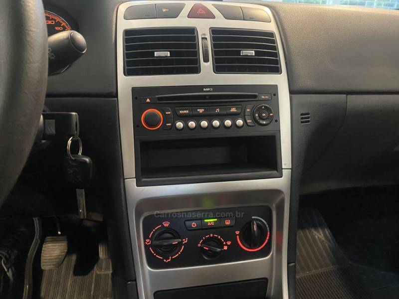 PEUGEOT - 307 1.6 PRESENCE PACK 16V FLEX 4P MANUAL - 2008/2009 - Preta - R$ 26.900,00