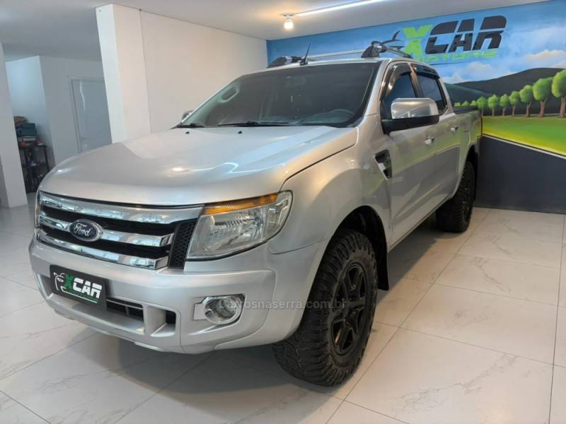FORD - RANGER 2.2 XLS 4X4 CD 16V DIESEL 4P AUTOMÁTICO - 2014/2014 - Prata - R$ 104.900,00
