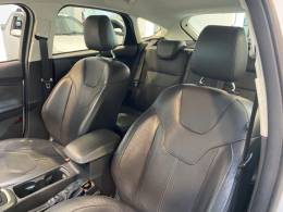 FORD - FOCUS 2.0 SE PLUS 16V FLEX 4P AUTOMÁTICO - 2015/2016 - Branca - R$ 64.900,00