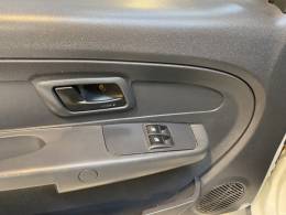 FIAT - STRADA 1.4 MPI HARD WORKING CS 8V FLEX 2P MANUAL - 2018/2018 - Branca - R$ 51.900,00