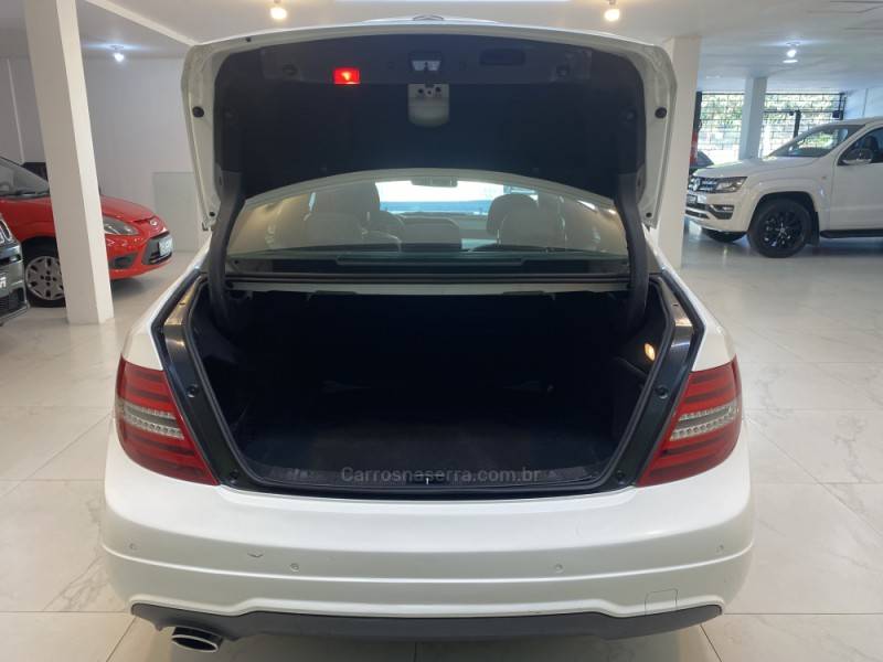 MERCEDES-BENZ - C 250 1.8 CGI SPORT 16V GASOLINA 4P AUTOMÁTICO - 2014/2014 - Branca - R$ 105.900,00