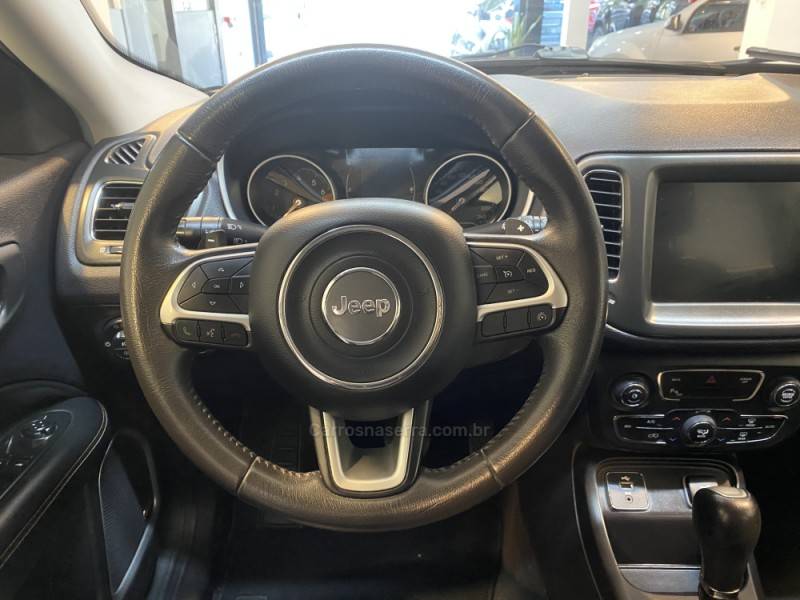 JEEP - COMPASS 2.0 16V FLEX LONGITUDE AUTOMÁTICO - 2017/2017 - Preta - R$ 93.900,00