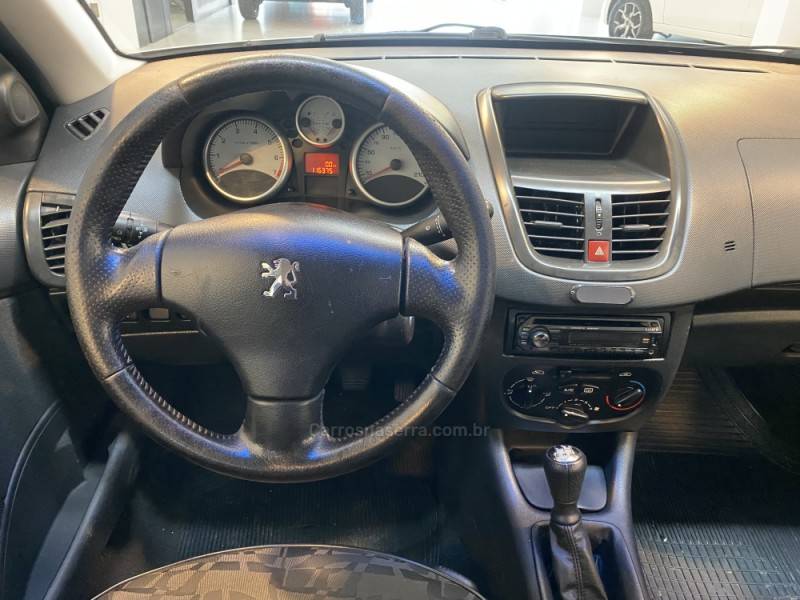 PEUGEOT - 207 1.4 XR SPORT 8V FLEX 4P MANUAL - 2009/2010 - Prata - R$ 20.900,00