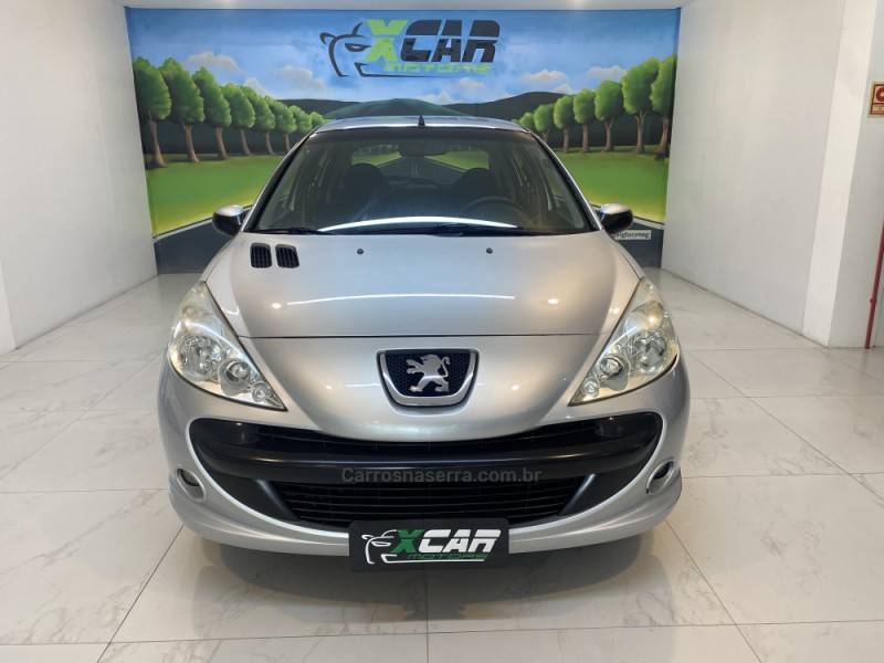 PEUGEOT - 207 1.4 XR SPORT 8V FLEX 4P MANUAL - 2009/2010 - Prata - R$ 20.900,00