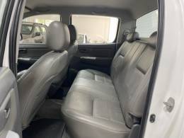 TOYOTA - HILUX 3.0 SR 4X4 CD 16V TURBO INTERCOOLER DIESEL 4P AUTOMÁTICO - 2011/2012 - Branca - R$ 119.900,00