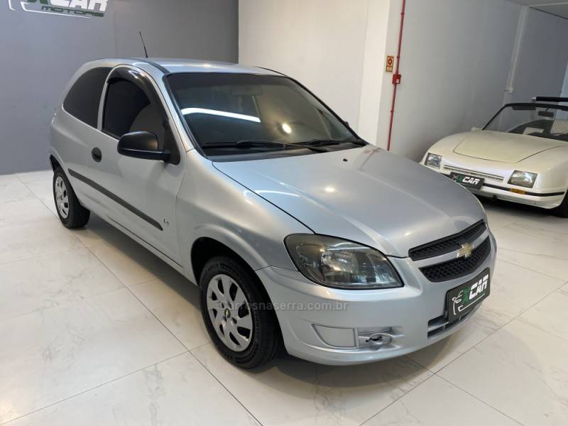CHEVROLET - CELTA 1.0 MPFI LS 8V FLEX 2P MANUAL - 2011/2012 - Prata - R$ 23.900,00