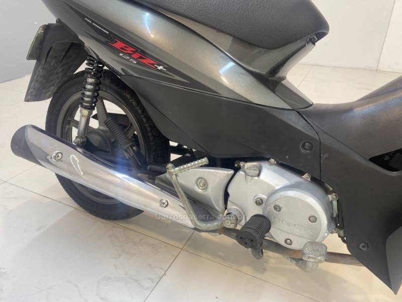 HONDA - BIZ 125 EX - 2009/2009 - Cinza - R$ 9.900,00