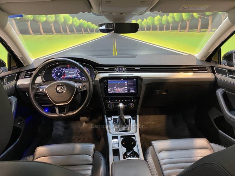 VOLKSWAGEN - PASSAT 2.0 TSI HIGLHINE GASOLINA 4P AUTOMATIZADO - 2018/2018 - Preta - R$ 154.900,00