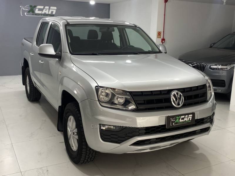 VOLKSWAGEN - AMAROK 2.0 SE 4X4 CD 16V TURBO INTERCOOLER DIESEL 4P MANUAL - 2018/2018 - Prata - R$ 107.900,00