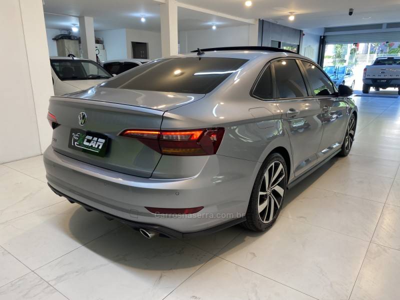 VOLKSWAGEN - JETTA 2.0 16V TSI GLI 350 GASOLINA 4P AUTOMÁTICO - 2020/2020 - Prata - R$ 163.900,00