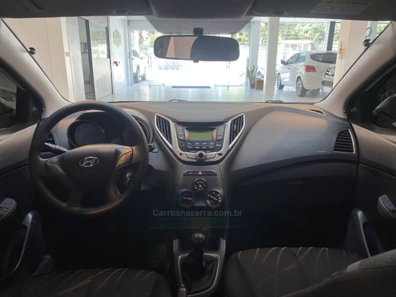 HYUNDAI - HB20 1.0 COMFORT 12V FLEX 4P MANUAL - 2013/2013 - Branca - R$ 41.900,00