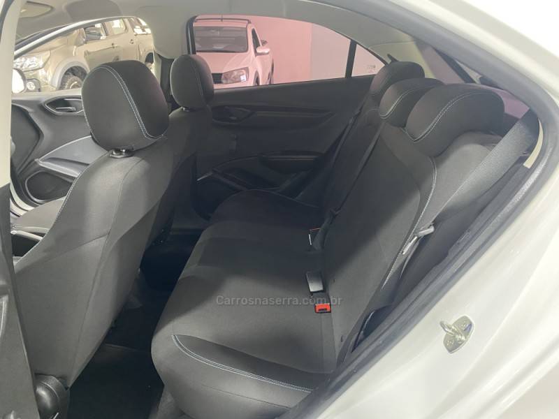 CHEVROLET - ONIX 1.0 JOY BLACK 8V FLEX 4P MANUAL - 2021/2021 - Branca - R$ 62.900,00