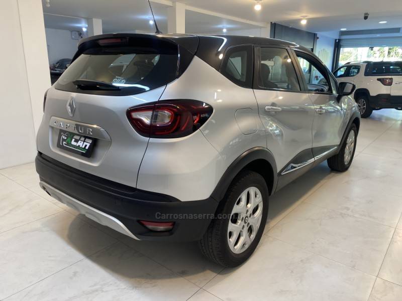 RENAULT - CAPTUR 1.6 16V SCE FLEX ZEN MANUAL - 2019/2019 - Prata - R$ 74.900,00