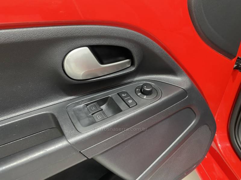 VOLKSWAGEN - UP 1.0 MPI MOVE UP 12V FLEX 2P MANUAL - 2014/2015 - Vermelha - R$ 39.900,00
