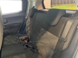 FIAT - MOBI 1.0 6V DRIVE FLEX MANUAL - 2017/2018 - Branca - R$ 44.900,00