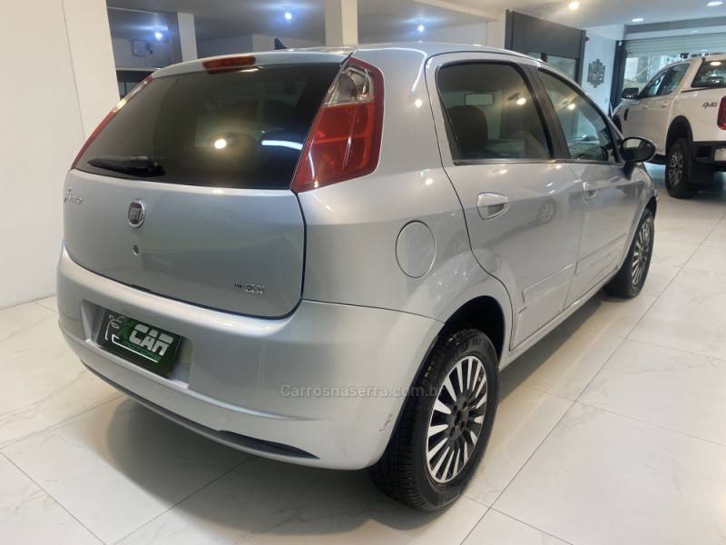 FIAT - PUNTO 1.4 ELX 8V FLEX 4P MANUAL - 2009/2010 - Prata - R$ 33.900,00