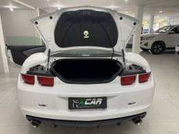 CHEVROLET - CAMARO 6.2 SS COUPÉ V8 GASOLINA 2P AUTOMÁTICO - 2011/2011 - Branca - R$ 204.900,00