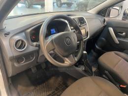 RENAULT - SANDERO 1.0 EXPRESSION 16V FLEX 4P MANUAL - 2015/2015 - Prata - R$ 43.900,00