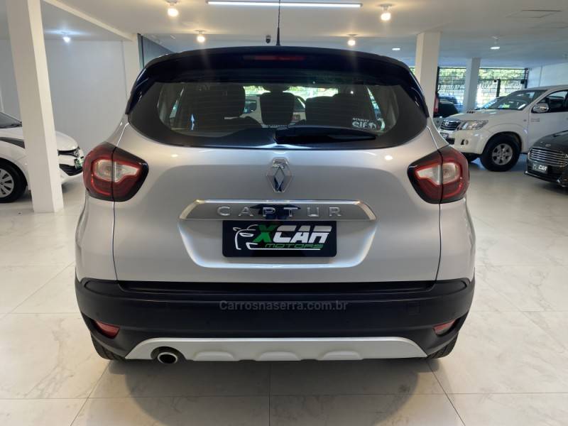 RENAULT - CAPTUR 1.6 16V SCE FLEX ZEN MANUAL - 2019/2019 - Prata - R$ 74.900,00