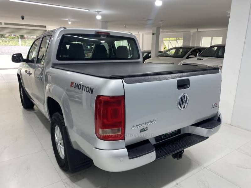 VOLKSWAGEN - AMAROK 2.0 SE 4X4 CD 16V TURBO INTERCOOLER DIESEL 4P MANUAL - 2018/2018 - Prata - R$ 107.900,00