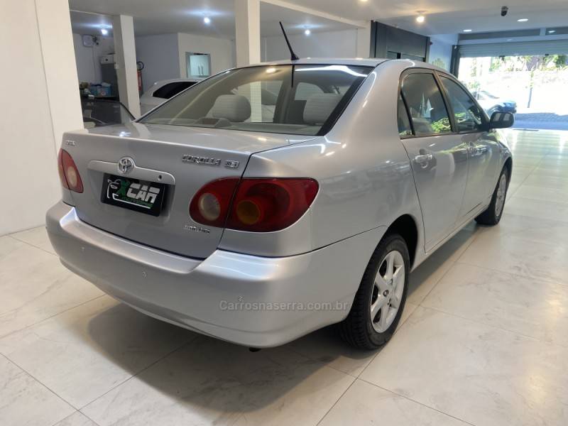 TOYOTA - COROLLA 1.8 XEI 16V GASOLINA 4P AUTOMÁTICO - 2002/2003 - Prata - R$ 36.900,00