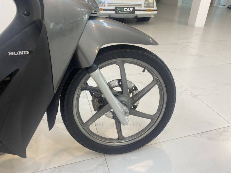 HONDA - BIZ 125 EX - 2009/2009 - Cinza - R$ 9.900,00