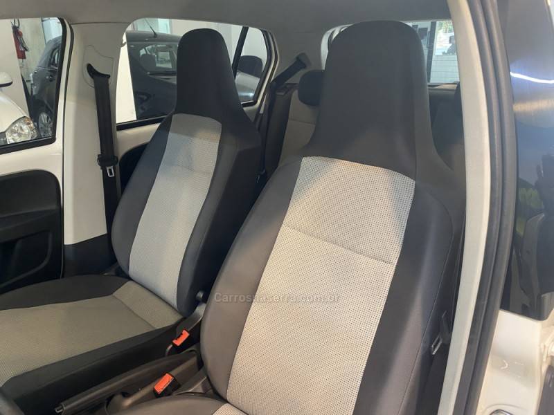 VOLKSWAGEN - UP 1.0 MPI TAKE UP 12V FLEX 4P MANUAL - 2016/2016 - Branca - R$ 45.900,00