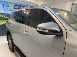 TOYOTA - HILUX SW4 2.8 SRX 4X4 16V TURBO INTERCOOLER DIESEL 4P AUTOMÁTICO - 2016/2016 - Prata - R$ 208.900,00