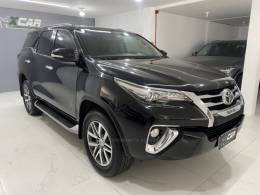 TOYOTA - HILUX SW4 2.8 SRX 4X4 7 LUGARES 16V TURBO INTERCOOLER DIESEL 4P AUTOMÁTICO - 2016/2016 - Preta - R$ 204.900,00