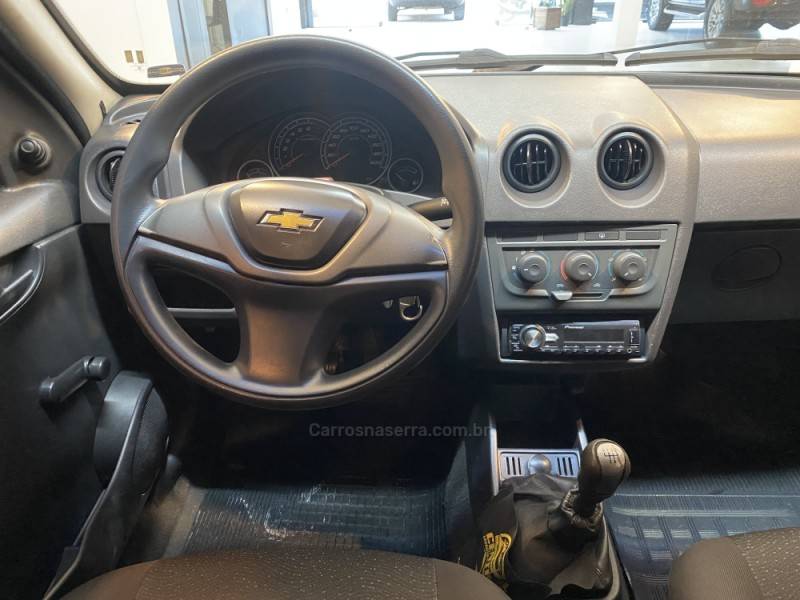 CHEVROLET - CELTA 1.0 MPFI LS 8V FLEX 2P MANUAL - 2011/2012 - Prata - R$ 23.900,00