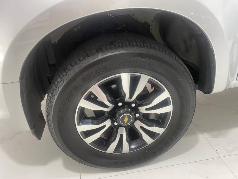 CHEVROLET - S10 2.8 LT 4X4 CD 16V TURBO DIESEL 4P AUTOMÁTICO - 2018/2019 - Prata - R$ 159.900,00