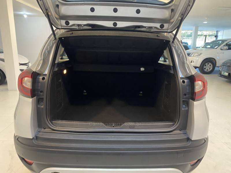 RENAULT - CAPTUR 1.6 16V SCE FLEX ZEN MANUAL - 2019/2019 - Prata - R$ 74.900,00