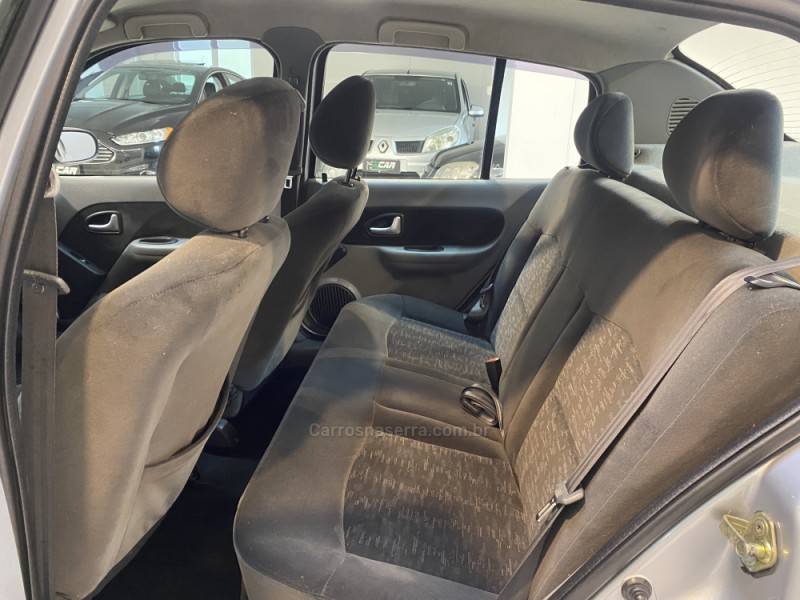 RENAULT - CLIO 1.6 PRIVILÉGE SEDAN 16V FLEX 4P MANUAL - 2007/2007 - Prata - R$ 22.900,00