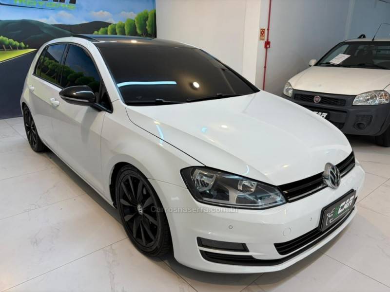 VOLKSWAGEN - GOLF 1.4 TSI COMFORTLINE 16V GASOLINA 4P AUTOMÁTICO - 2015/2015 - Branca - R$ 78.900,00