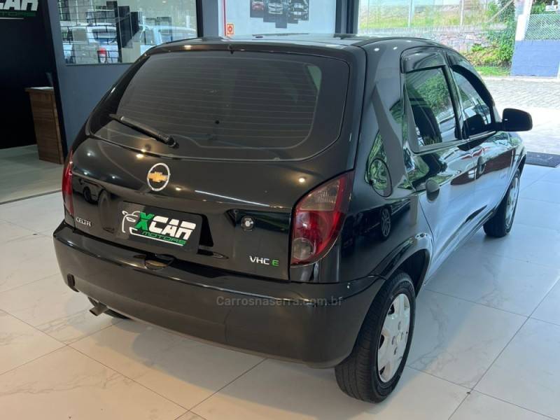 CHEVROLET - CELTA 1.0 MPFI SPIRIT 8V FLEX 4P MANUAL - 2009/2010 - Preta - R$ 21.900,00