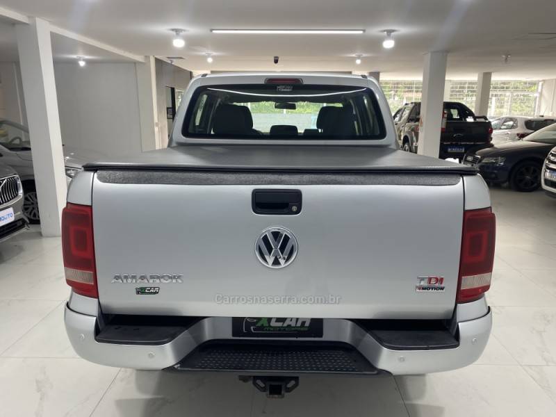 VOLKSWAGEN - AMAROK 2.0 SE 4X4 CD 16V TURBO INTERCOOLER DIESEL 4P MANUAL - 2018/2018 - Prata - R$ 107.900,00